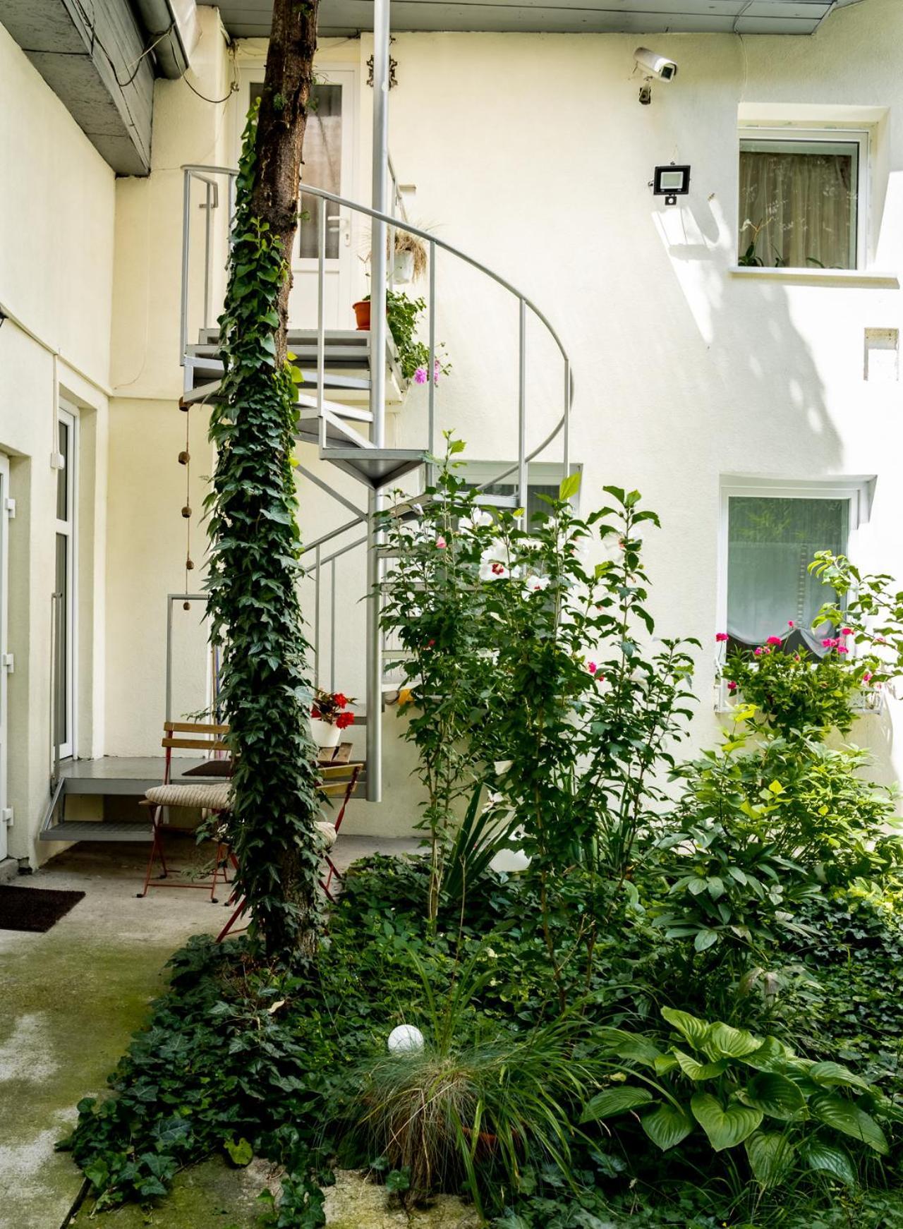 Anna'S Guesthouse Cluj-Napoca Eksteriør bilde